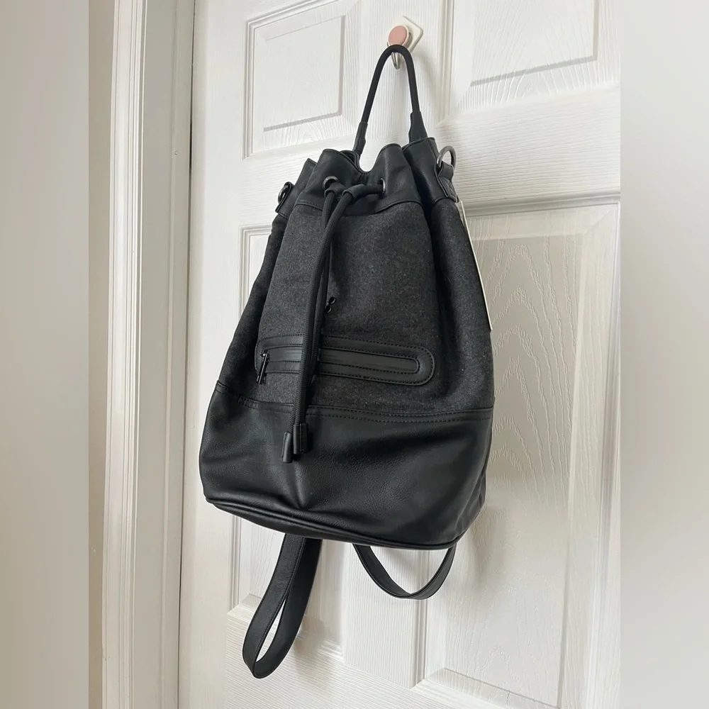 Sweaty Betty Black Luxe Bucket Drawstring Backpack